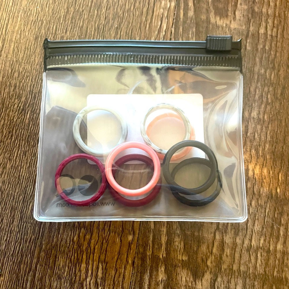 Pack of 7 Silicone Wedding Bands Size 7